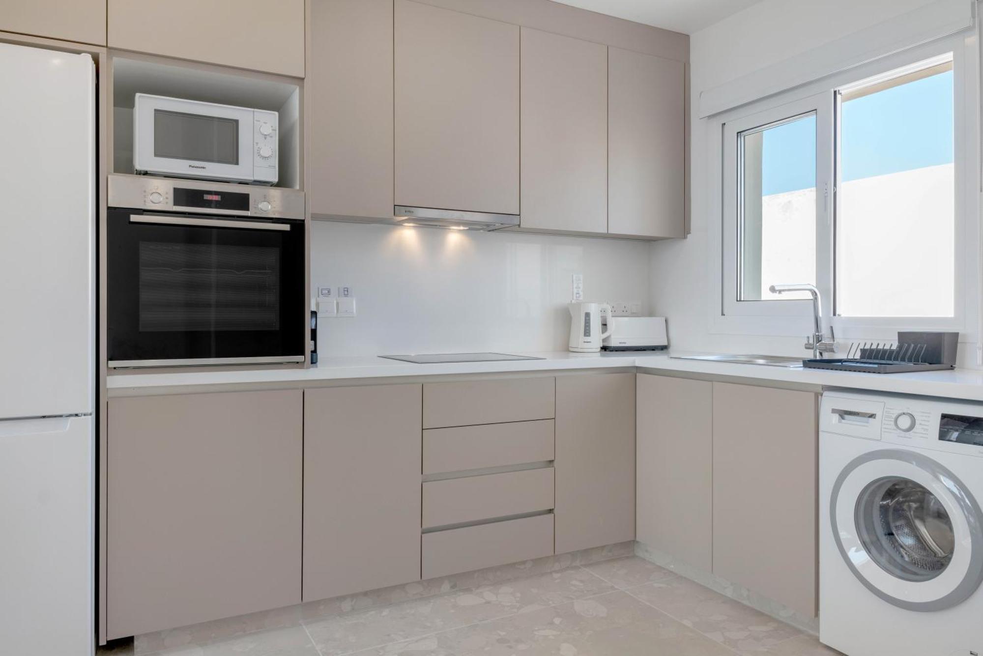 דירות Paphos Phaedrus Living: Seaview Luxury Flat Limnaria 150 מראה חיצוני תמונה